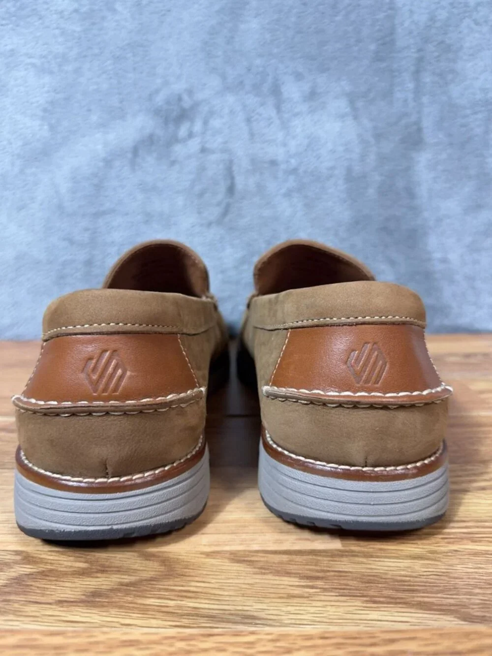 Johnston & Murphy Upton Perfed Venetian Loafer Men's 12M Snuff Nubuck Slip On